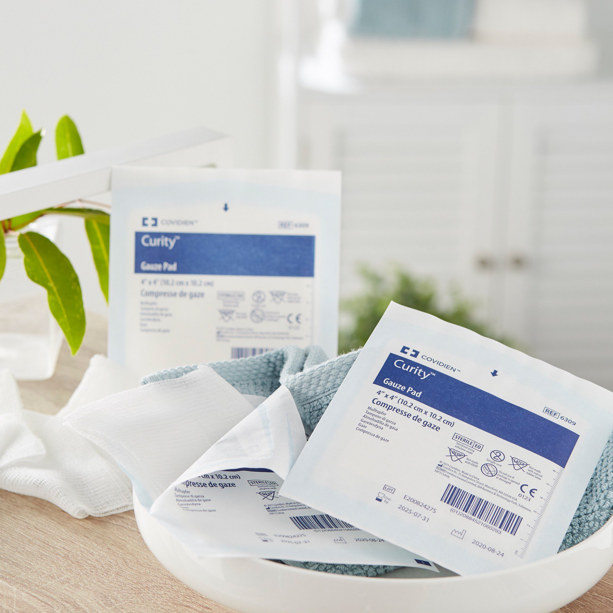 Cardinal 6309 - Curity™ Sterile Gauze Sponge, 4 x 4 Inch, 12-Ply - 1/Each, 100/Carton, 1200/Case