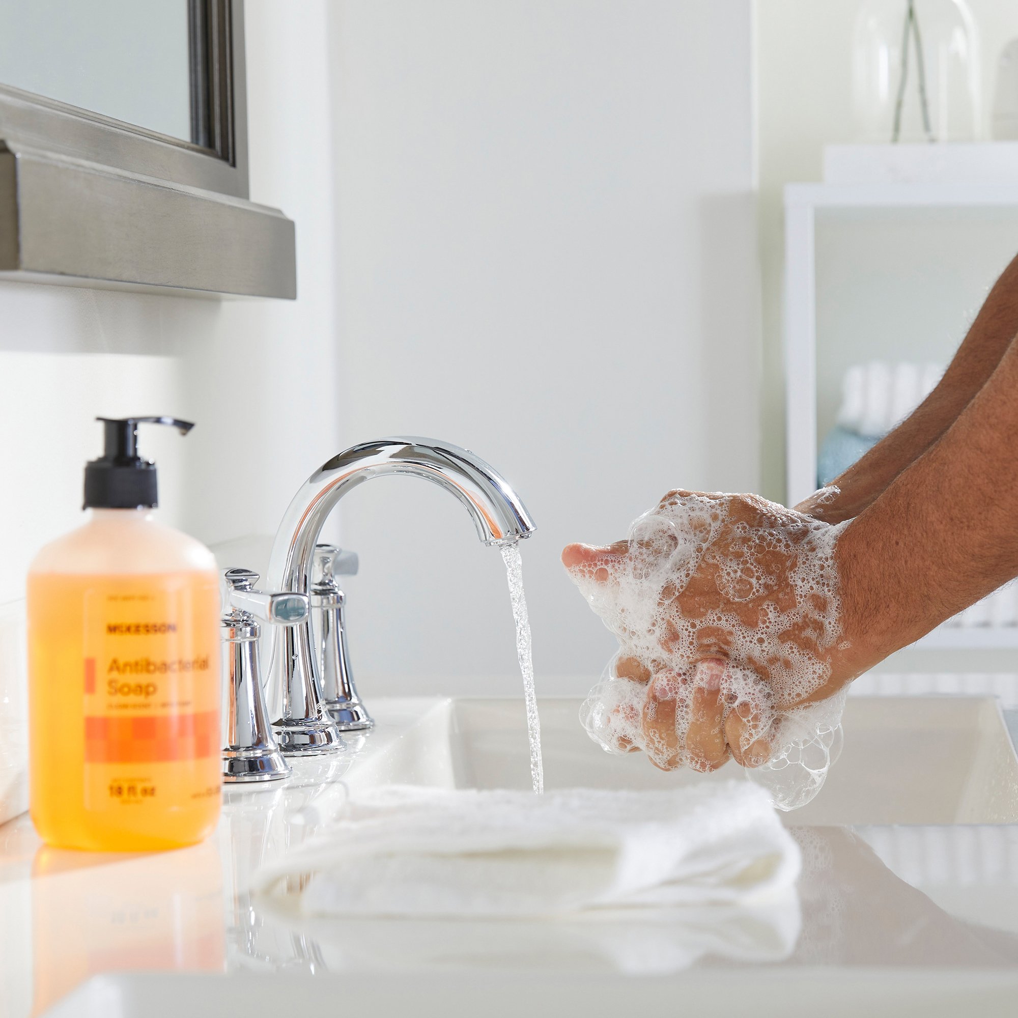 McKesson Brand 53-28067-18 - McKesson Clean Scent Antibacterial Soap, 18-ounce bottle - 1/Each, 12/Case