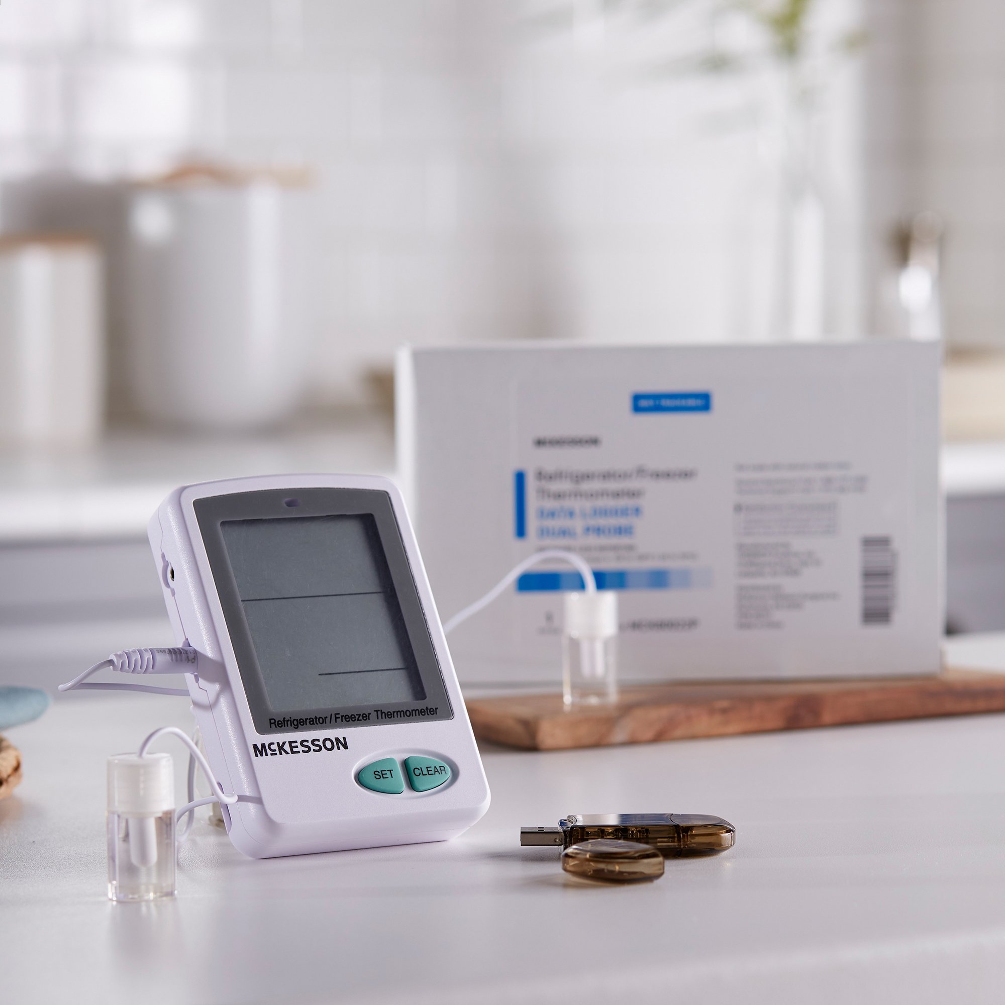 McKesson Brand MCK80022P - McKesson Datalogging Refrigerator / Freezer Thermometer, Digital Display - 1/Each