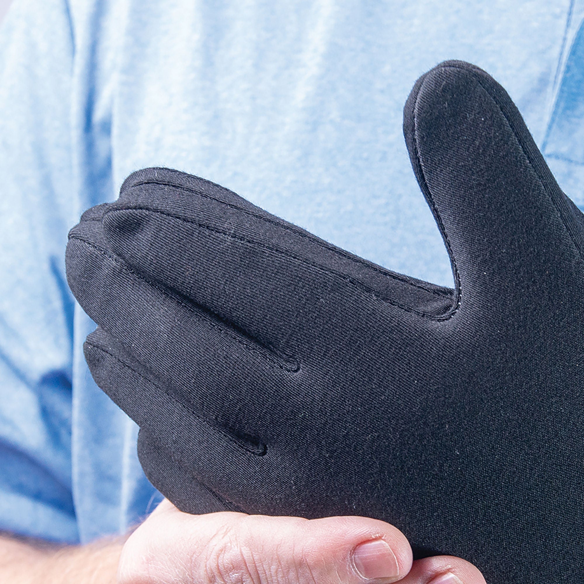 Brownmed - 31601 Hot / Cold Therapy Glove Polar Ice® Full-Finger Medium Wrist Length Ambidextrous