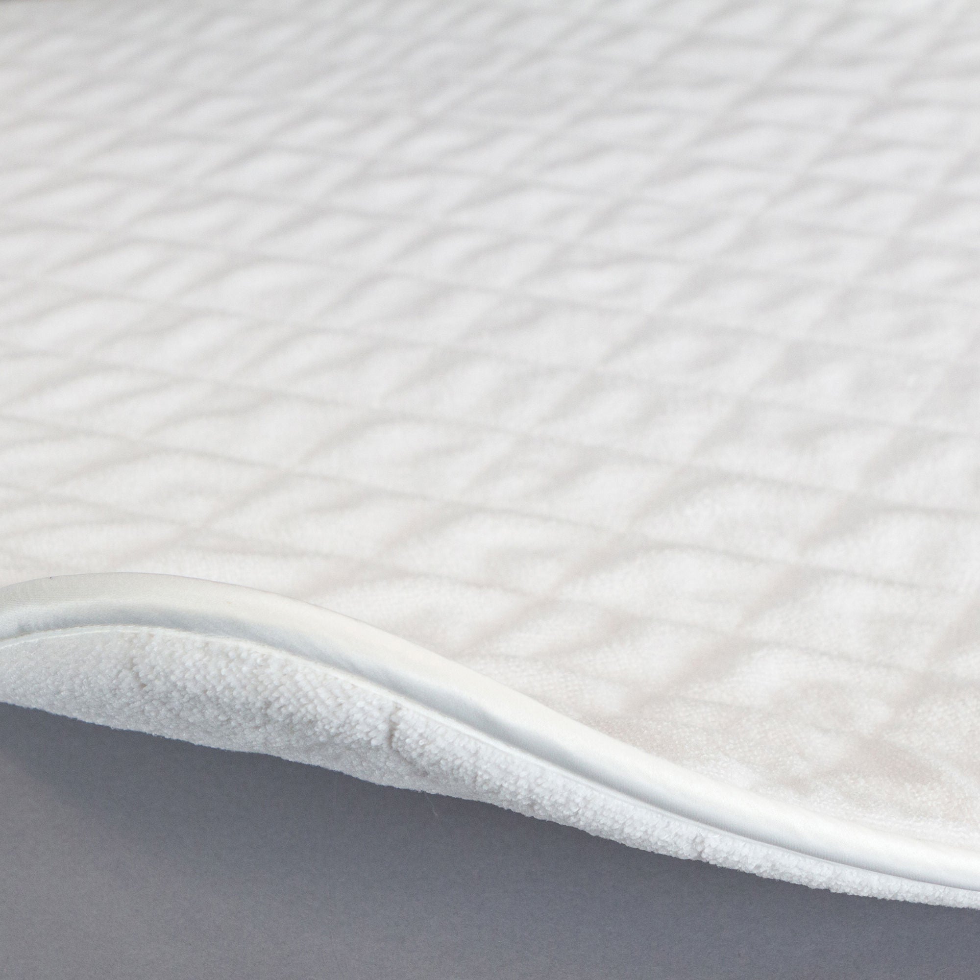 Standard Textile - 46610000 Bath Mat SoftStep Microfiber Terry / Foam 22 X 34 Inch