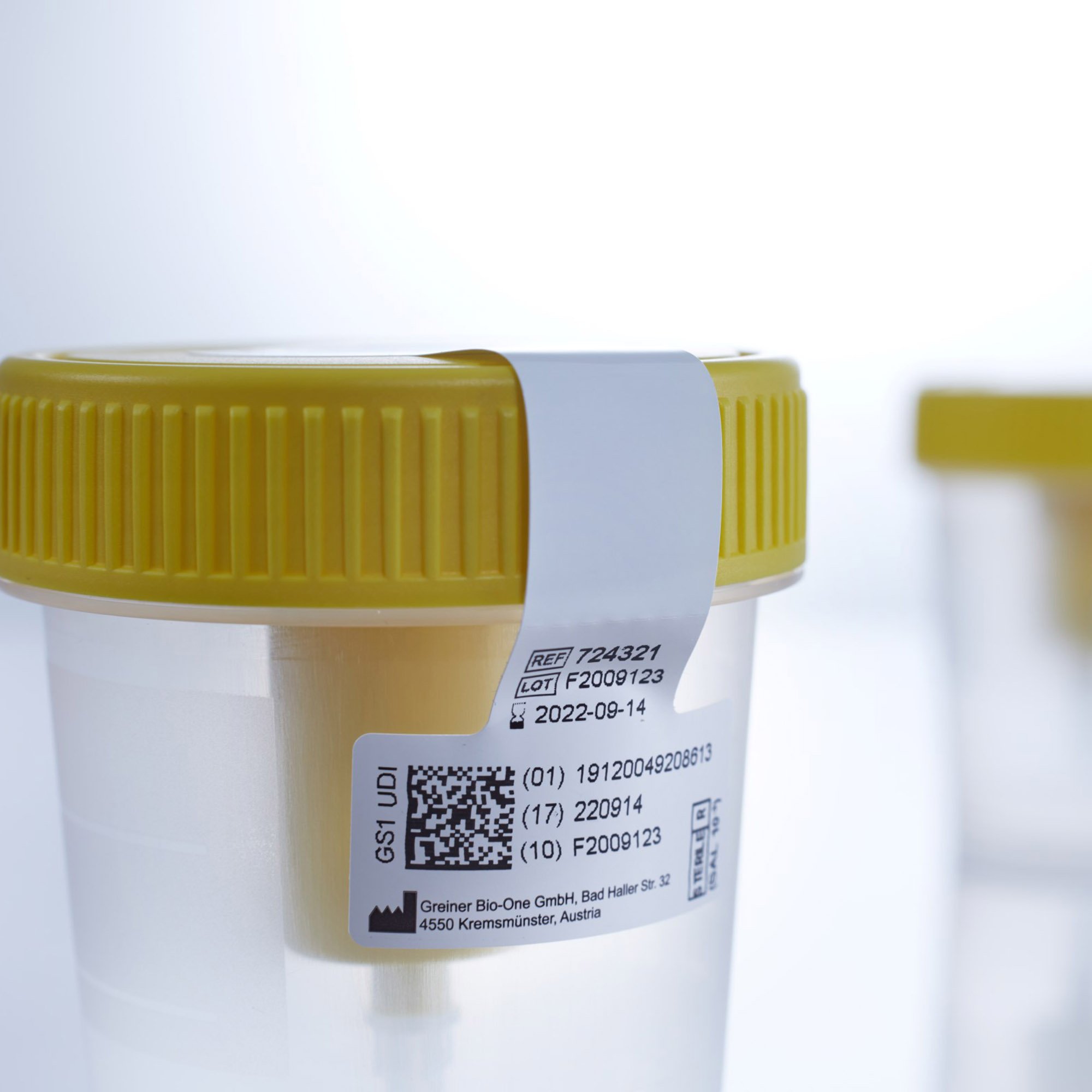Urine Specimen Container with Integrated Transfer Device 724322 by Greiner Bio-One