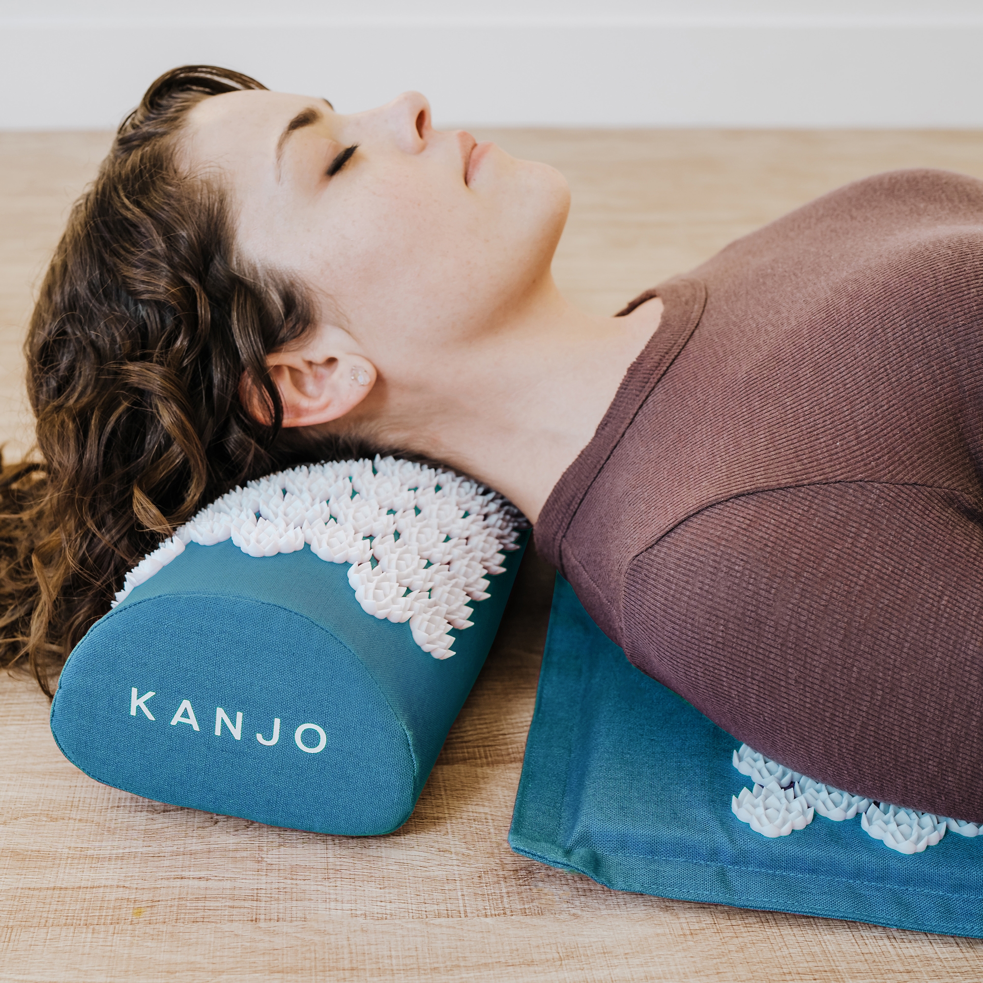 Acutens Inc KANSAPM - Kanjo Memory Foam Acupressure Mat Set, Teal - 1/Set, 8/Case