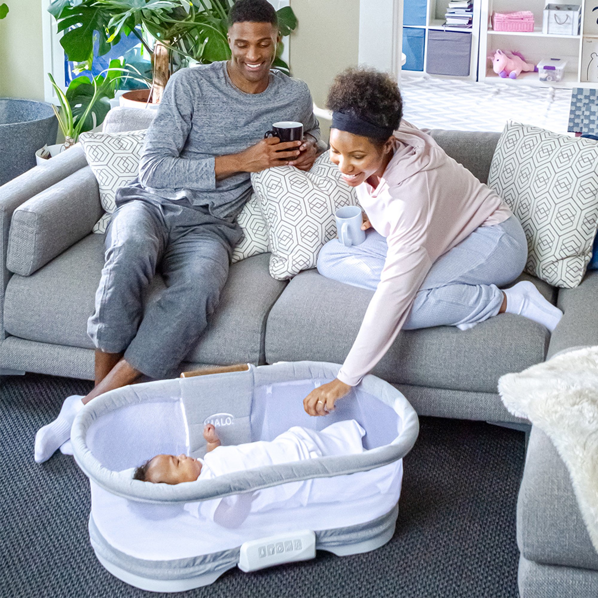 Halo Dream Inc 4446 - BassiNest® Luxe Series Bassinet, 32 x 33.5 x 37 Inch - 1/Each