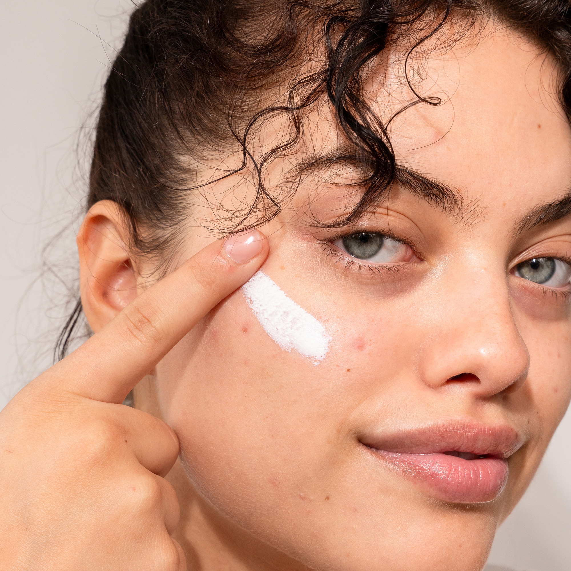COOLA LLC CL10694 - Coola® Clear Skin Oil-Free Moisturizer Zinc Sunscreen w/ BlueScreen™ SPF 30 - 1/Each, 24/Case