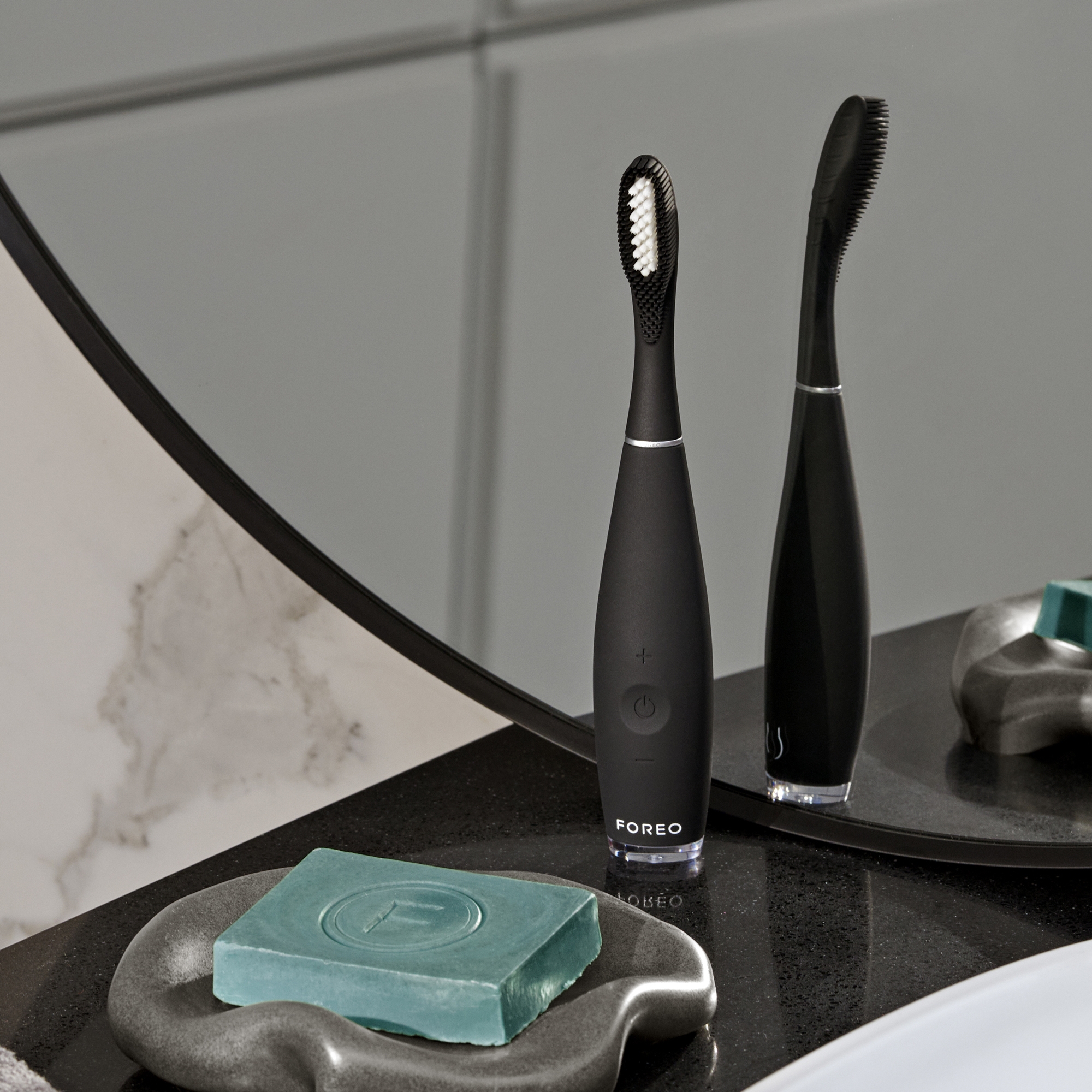 Foreo Inc F9939 - ISSA™ 3 Silicone Sonic Toothbrush, Black - 1/Each