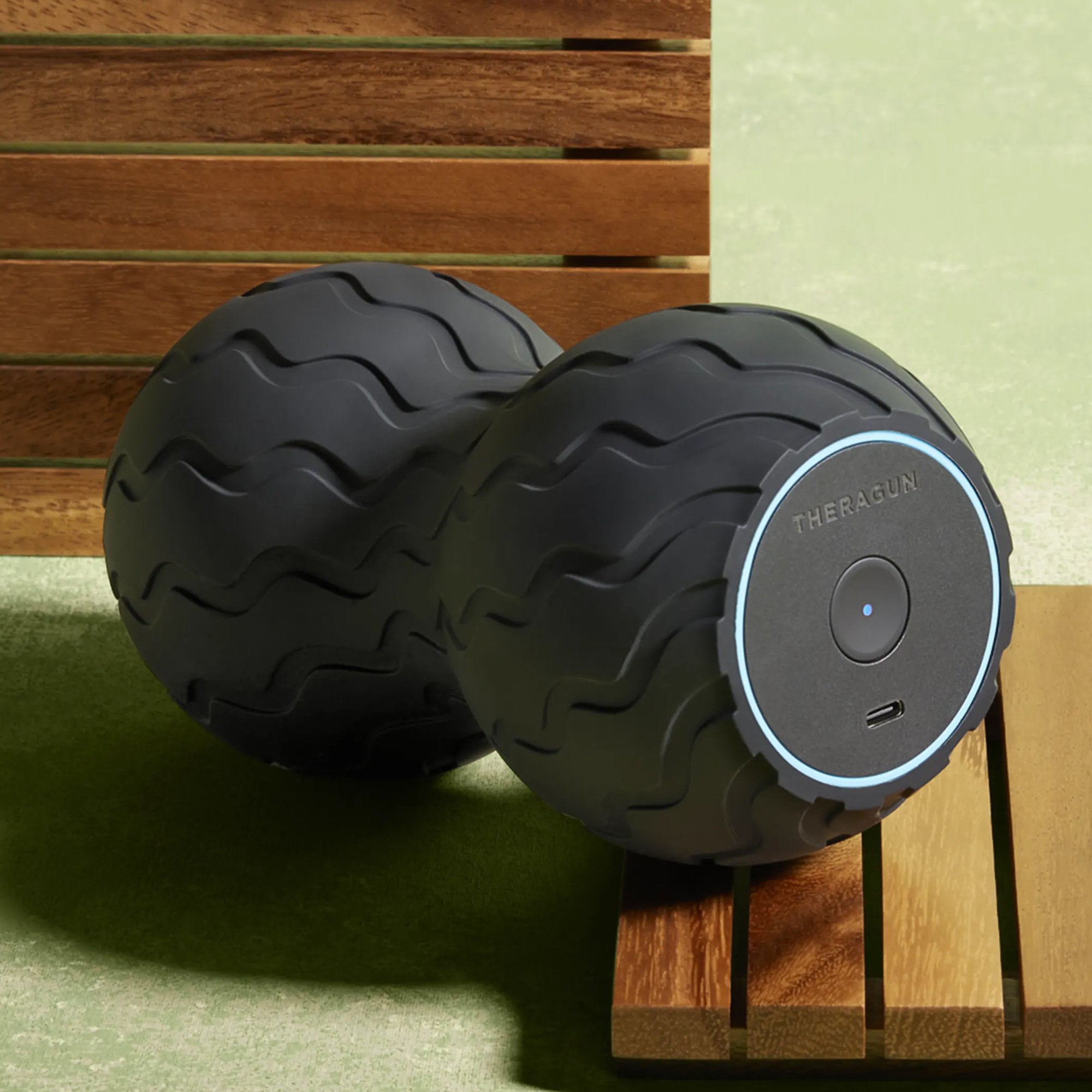 Therabody Inc WAVEDUO-US - Wave Duo Vibration Therapy Exercise Roll - 1/Each