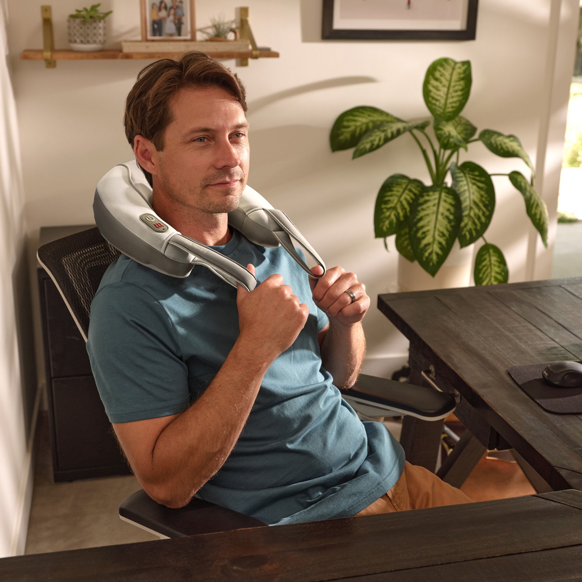 HoMedics USA LLC NMSQ-217HJ-TN - Homedics® Pro Therapy Vibration Neck Massager with Soothing Heat - 1/Each, 4/Case
