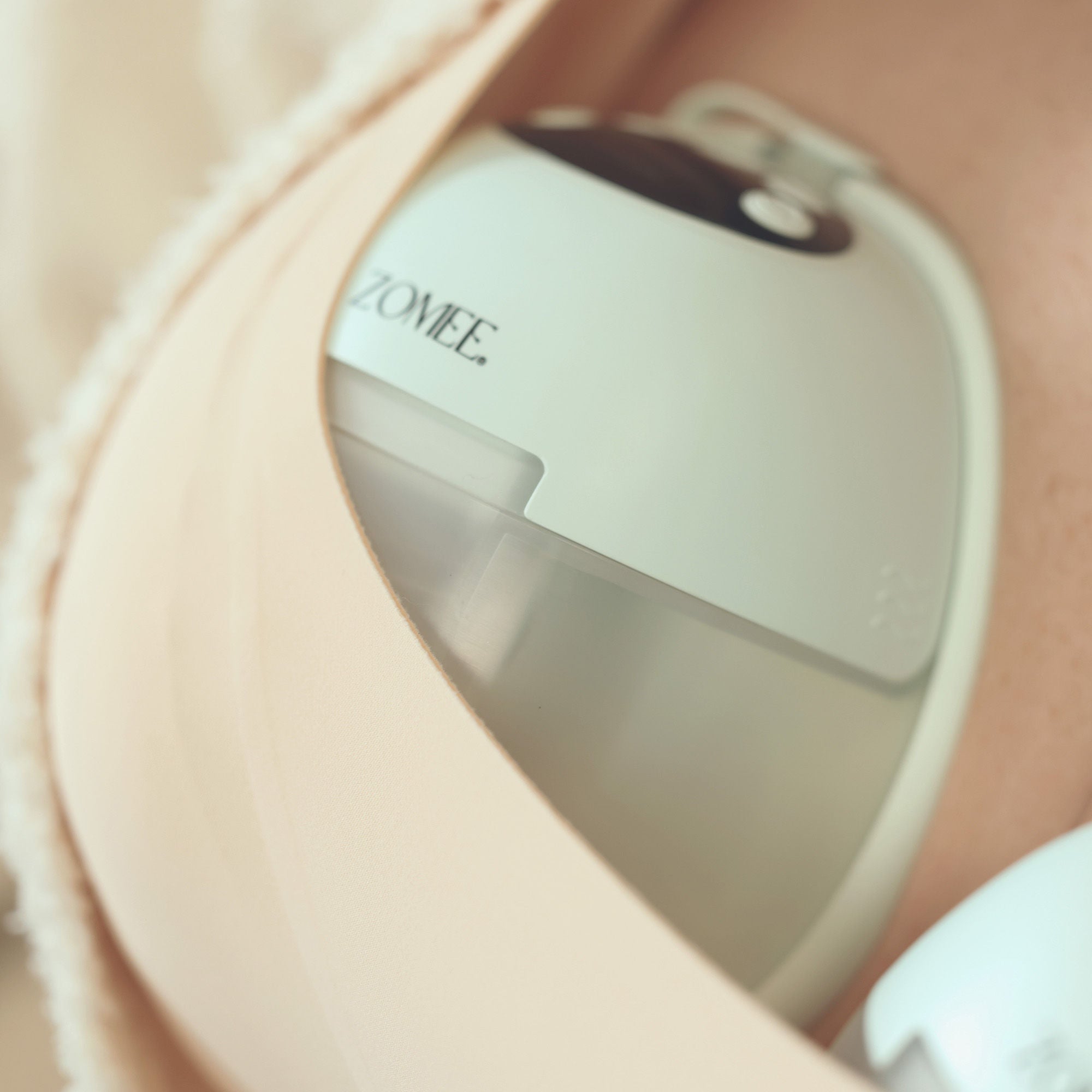 Zev Supplies Corp - MN-W-1P Warming Wearable Electric Breast Pump Mother's Nature W1