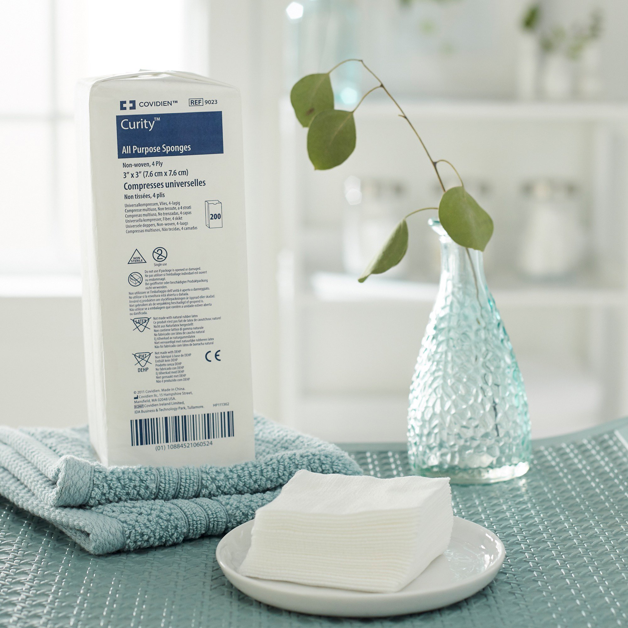Cardinal 9023 - Curity™ Nonwoven Sponge, 3 x 3 Inch, 4-Ply - 200/Bag, 4000/Case