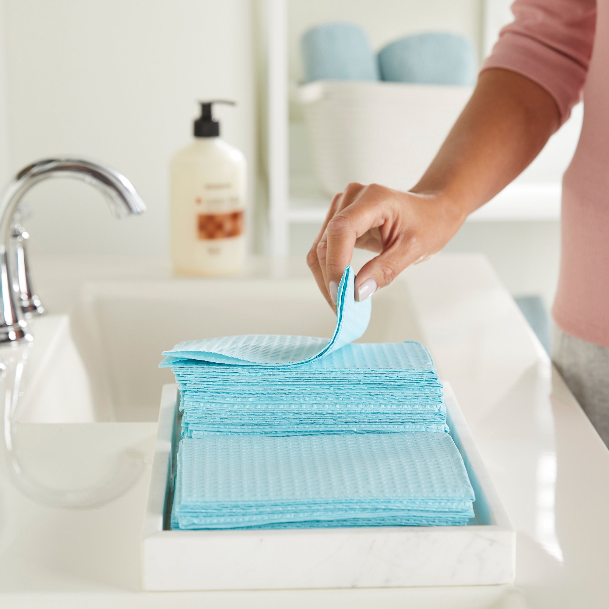 McKesson Brand 18-867 - McKesson Nonsterile Blue Procedure Towels, 13 x 18 Inch - 500/Case
