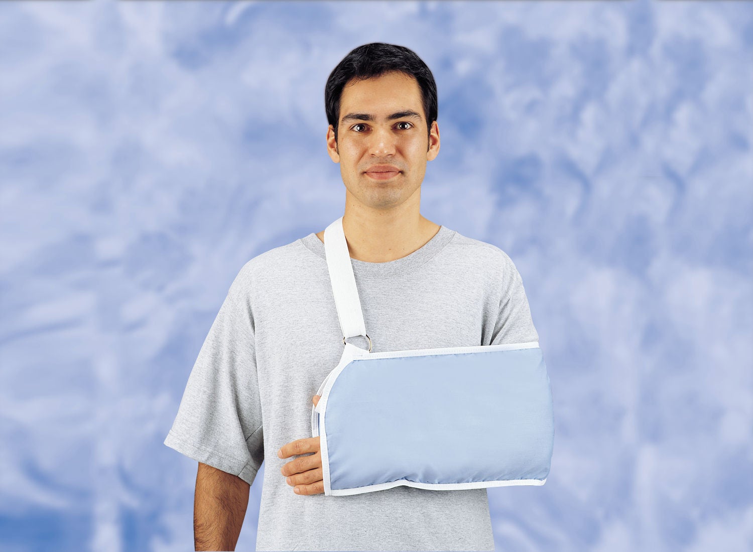 DeRoyal - 8028-03 Arm Sling with Shoulder Pad DeRoyal® D-Ring / Hook and Loop Strap Closure Medium
