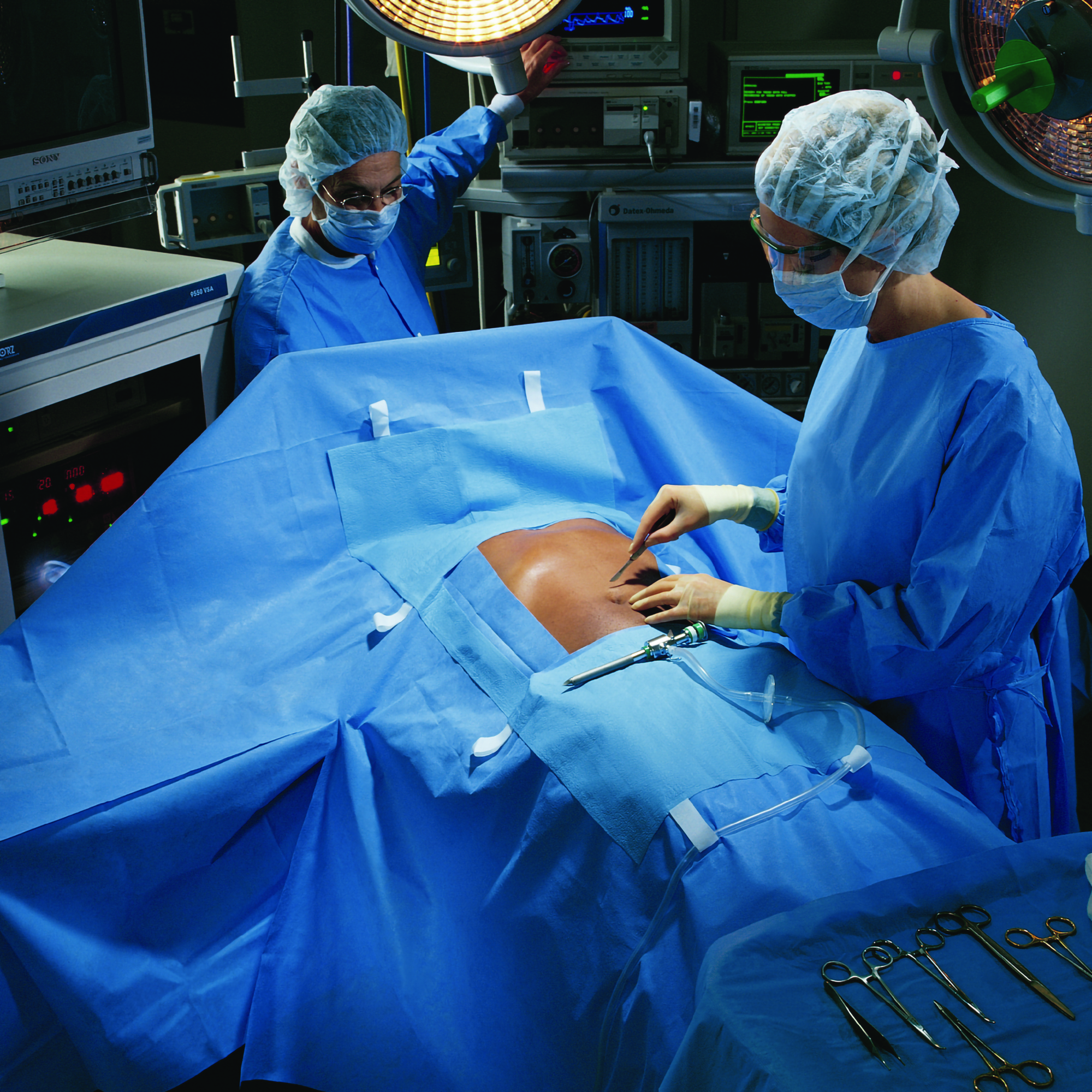 O&M Halyard Inc 88271 - Halyard Laparotomy Pack VII Surgical Drape Pack - 1/Each, 7/Case