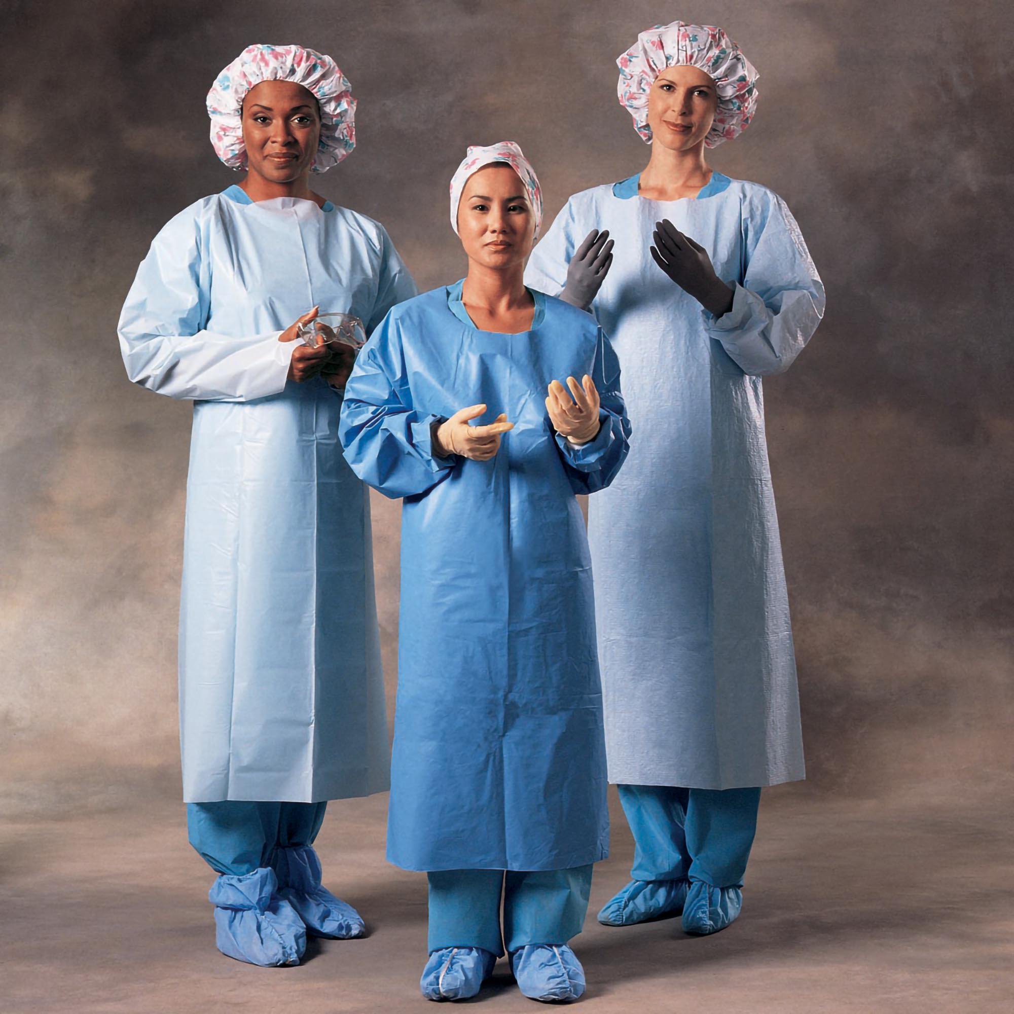 O&M Halyard Inc - 69602 Halyard Over-the-Head Protective Procedure Gown