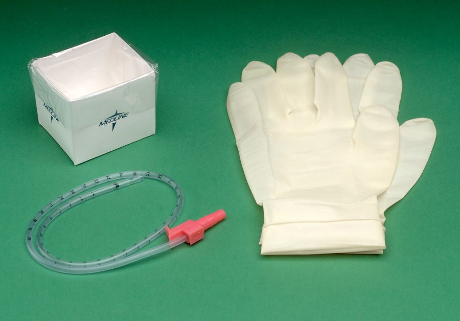 Medline - DYND41472 Wet Suction Catheter Kit Medline 14 Fr. Whistle Tip