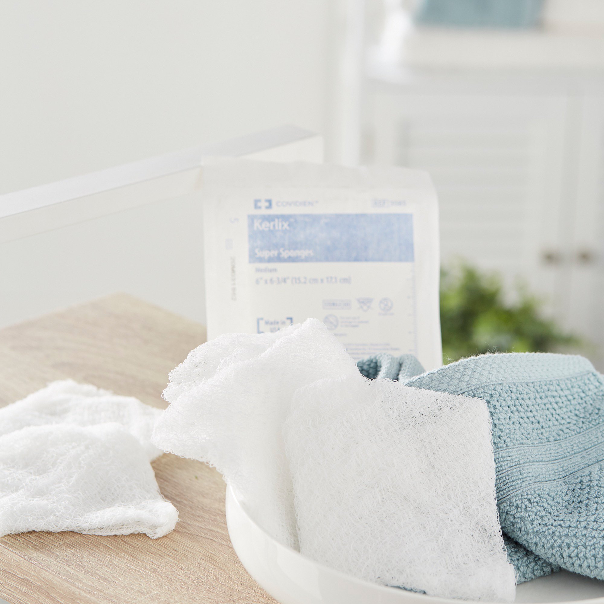 Cardinal 3085- - Kerlix™ Sterile USP Type VII Fluff Dressing, 6 x 6-3/4 Inch - 1/Pack, 10/Tray, 120/Case