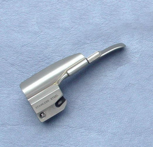 American Diagnostic Corp - 40915 entrust™ Performance Plus Laryngoscope Blade