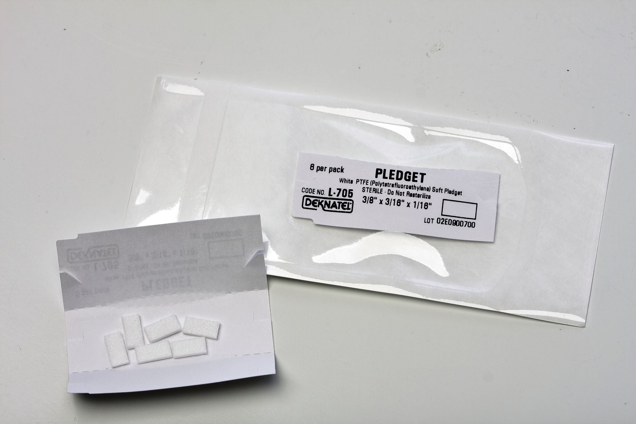 Teleflex Medical - L-705 Pledget Deknatel® Soft Pre-Punched