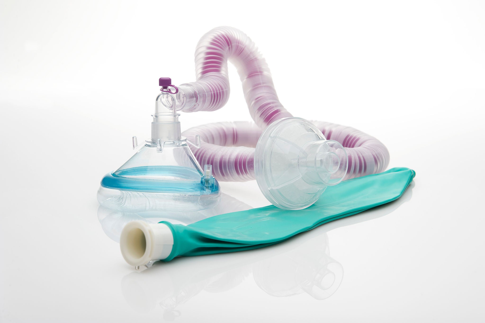 Sun Med - B1714XXX Anesthesia Breathing Circuit Vital Signs® Expandable Tube 108 Inch Tube Dual Limb Pediatric 1 Liter Bag Single Patient Use