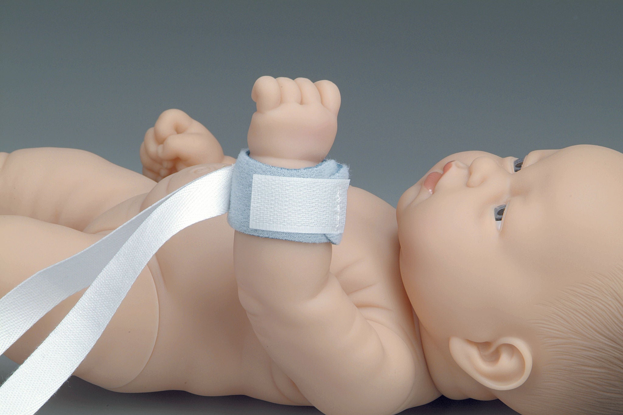 DeRoyal - M7030D-C Pediatric Limb Holder Pediatric