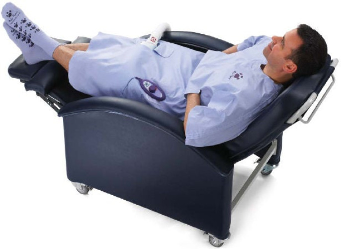 Solventum Corporation - 81002 3M™ Bair Paws™ Warming Gown