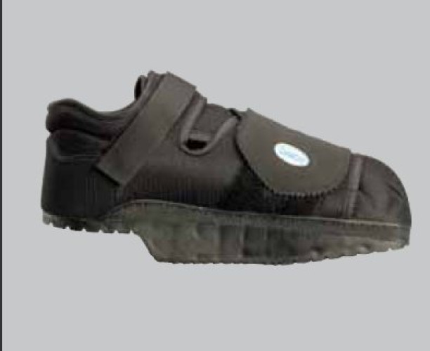 Darco International - HQ2B Darco® HeelWedge™ Post-Op Shoe