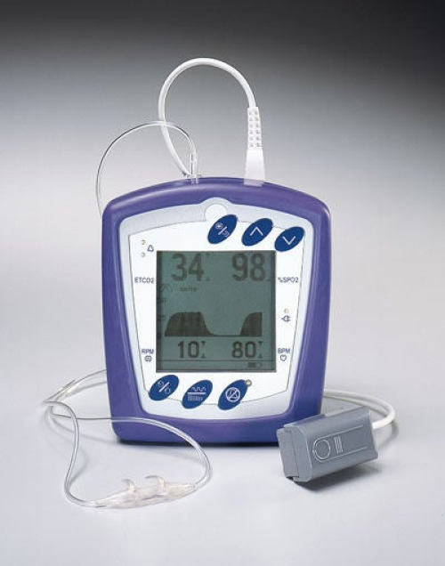 ICU Medical FKA Smiths Medical - 1101A ETCO2 Nasal Cannula Adult Curved Prongs 7 Foot Tubing HFNC