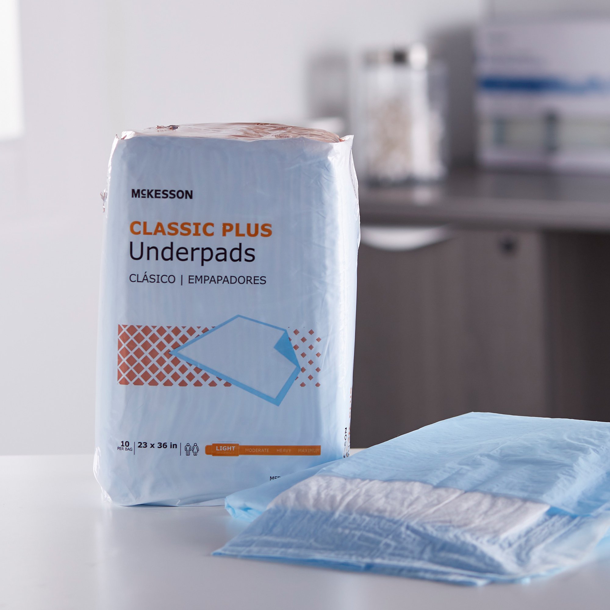McKesson Brand UPLT2336 - McKesson Classic Plus Light Absorbency Underpads, 23 x 36 Inch - 10/Bag, 150/Case