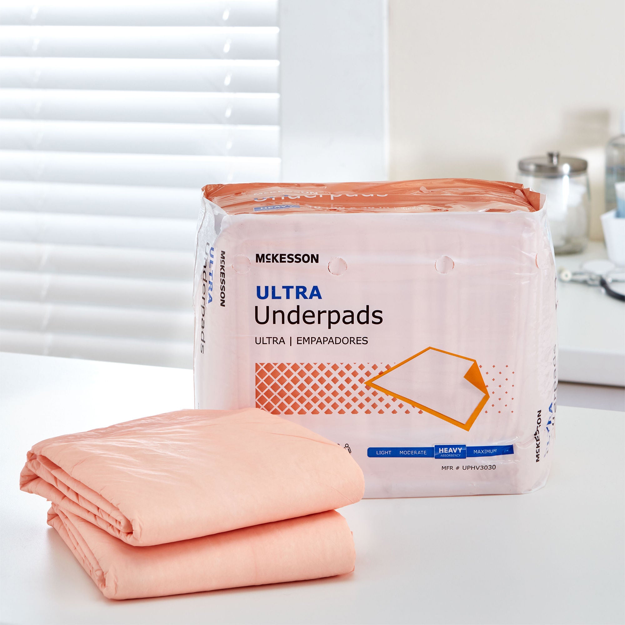 McKesson Ultra Disposable Underpad UPHV3030 by McKesson Brand
