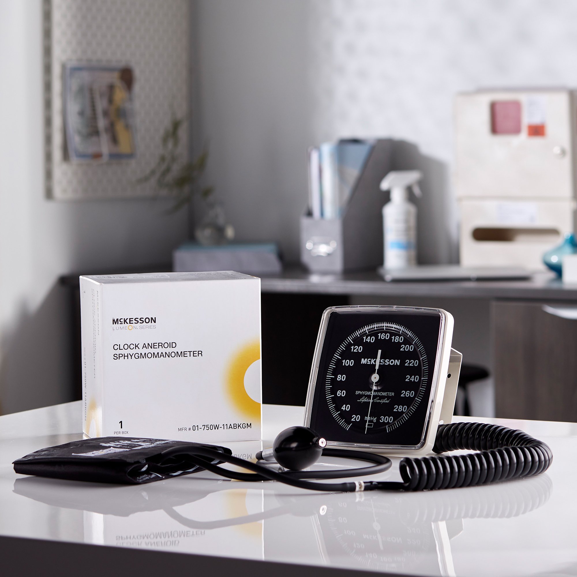 McKesson Brand 01-750W-11ABKGM - McKesson Lumeon™ Aneroid Sphygmomanometer - 1/Each, 1/Box, 12/Case