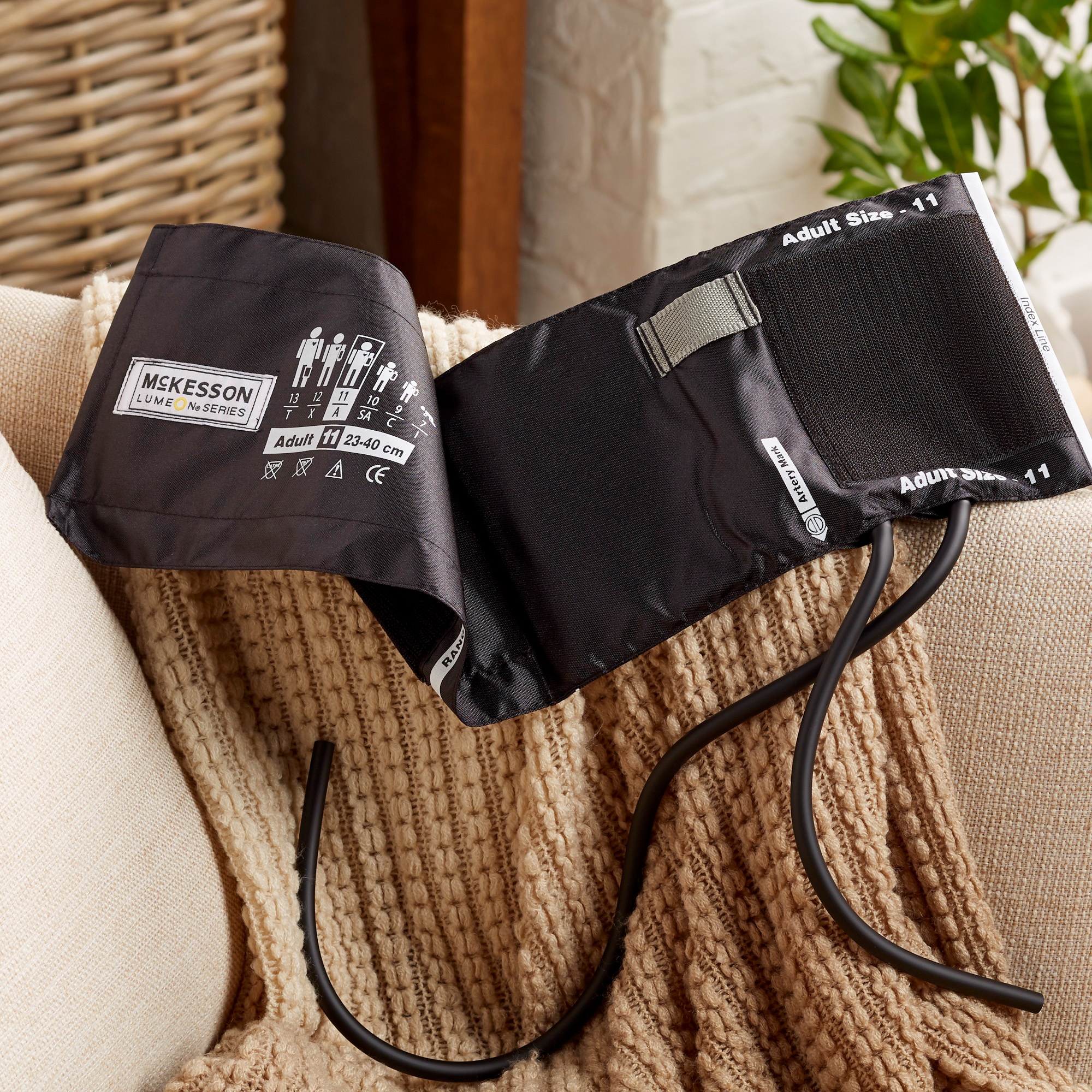 McKesson Brand - 01-845-11ABK-2GM McKesson Lumeon™ Blood Pressure Cuff