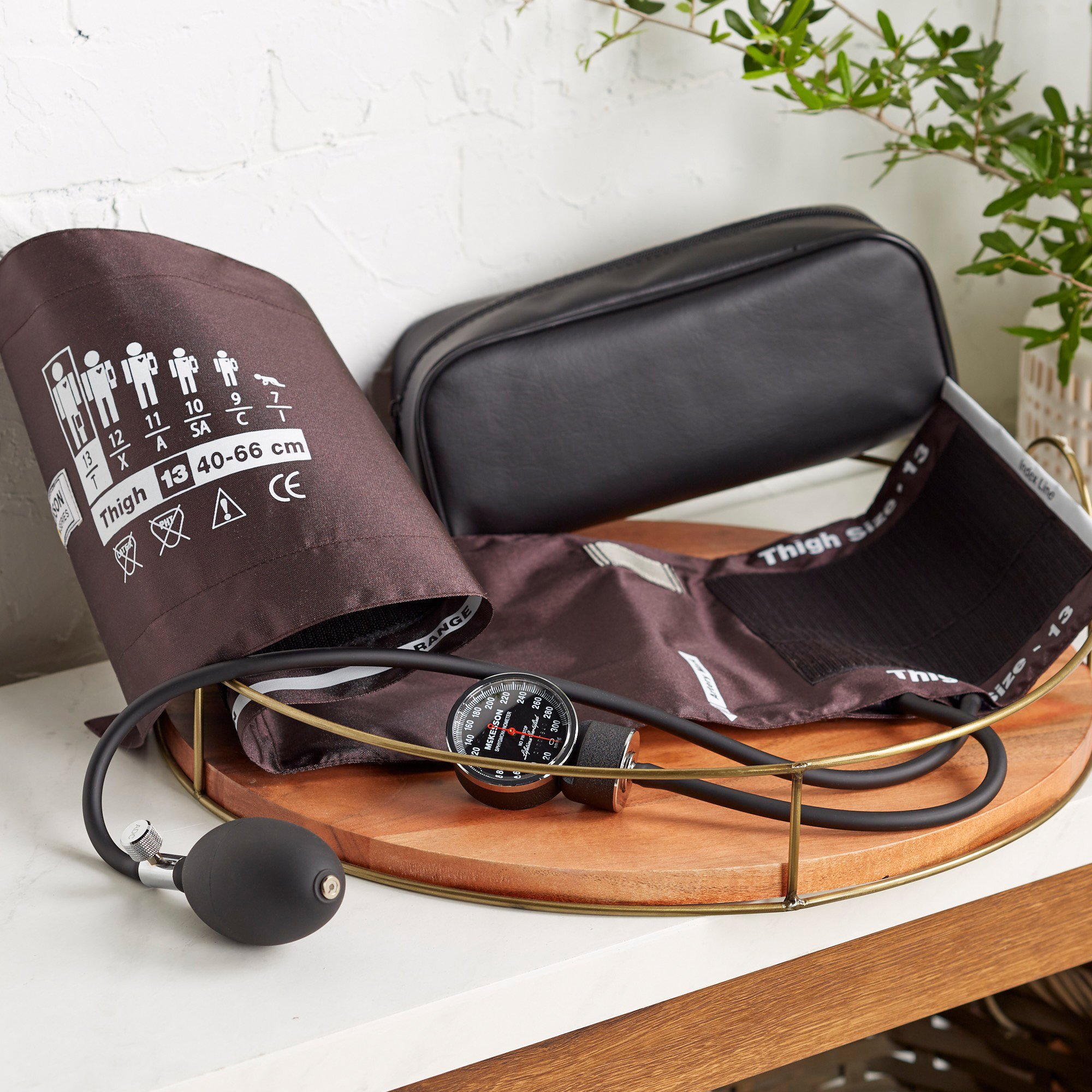 McKesson Brand 01-720-13TBRGM - McKesson Lumeon™ Aneroid Sphygmomanometer - 1/Box, 12/Case