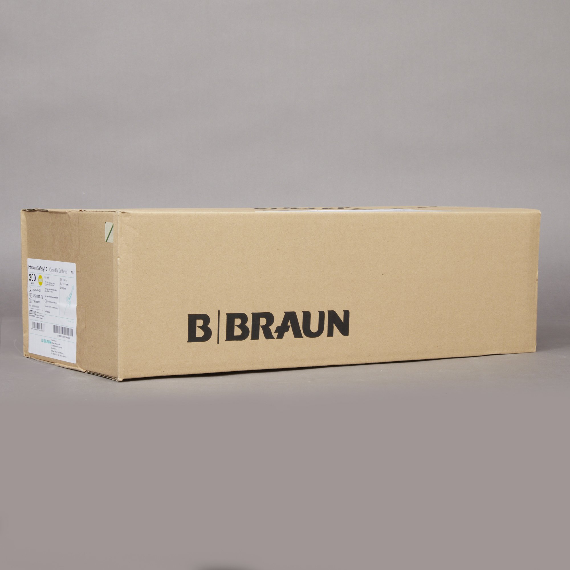 B. Braun 4251127-02 - Introcan Safety® 3 Closed IV Catheter - 50/Box, 200/Case