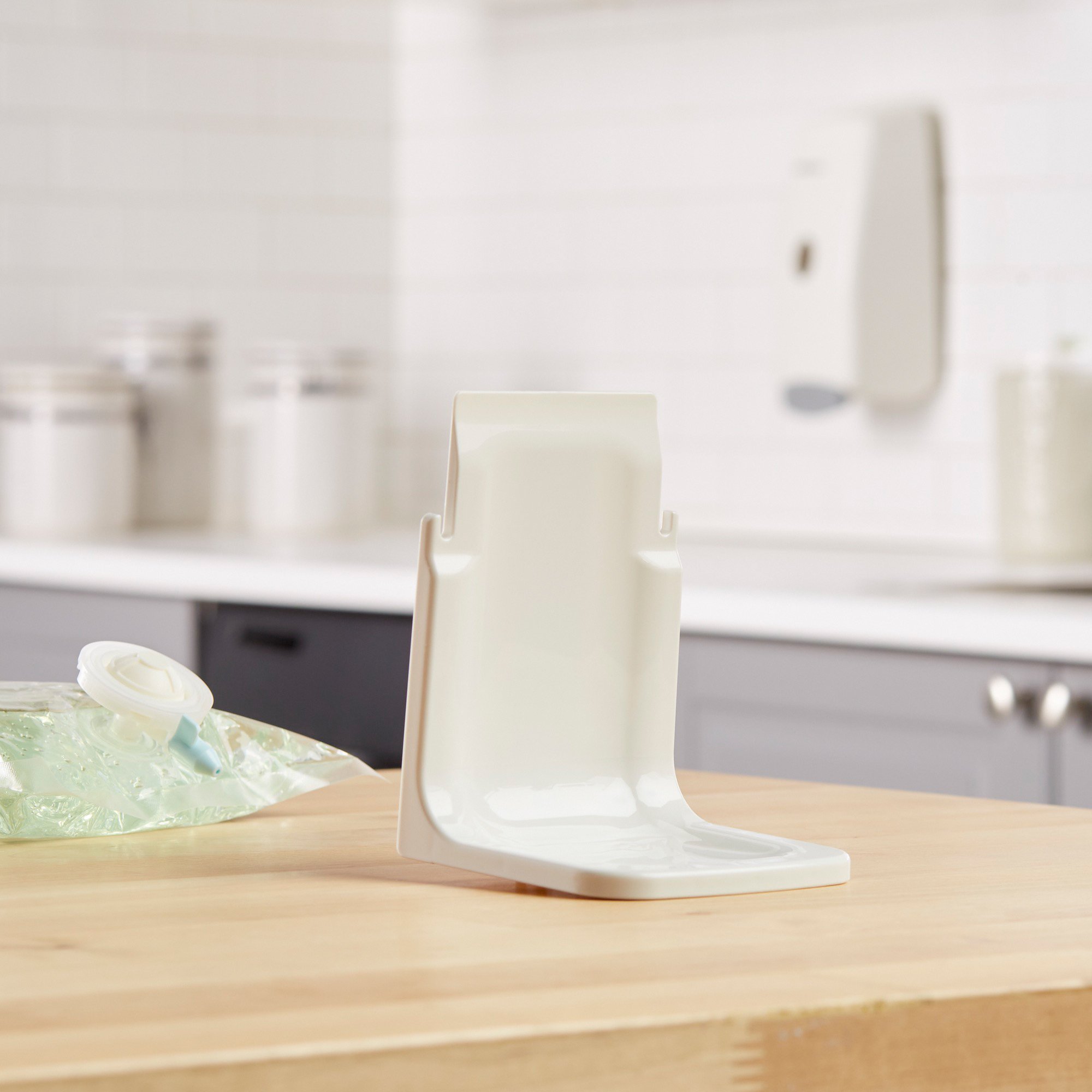 McKesson Brand BOT63450 - McKesson Dispenser Drip Tray for 1000 and 2000 mL Dispensers - 1/Each