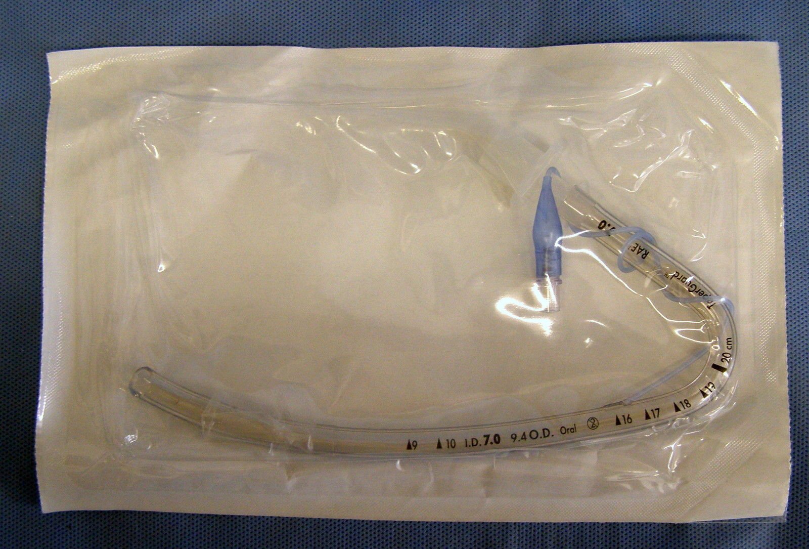 Shiley Cuffed Endotracheal Tube 76270 by Medtronic MITG