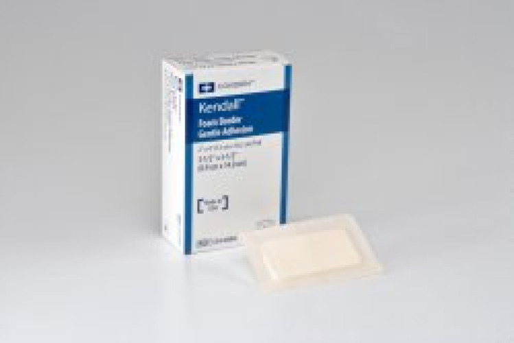 Cardinal 55546BG - Kendall™ Gentle Bordered Foam Dressing with Silicone Adhesive, 8.9 x 14 cm - 1/Each, 10/Box, 50/Case