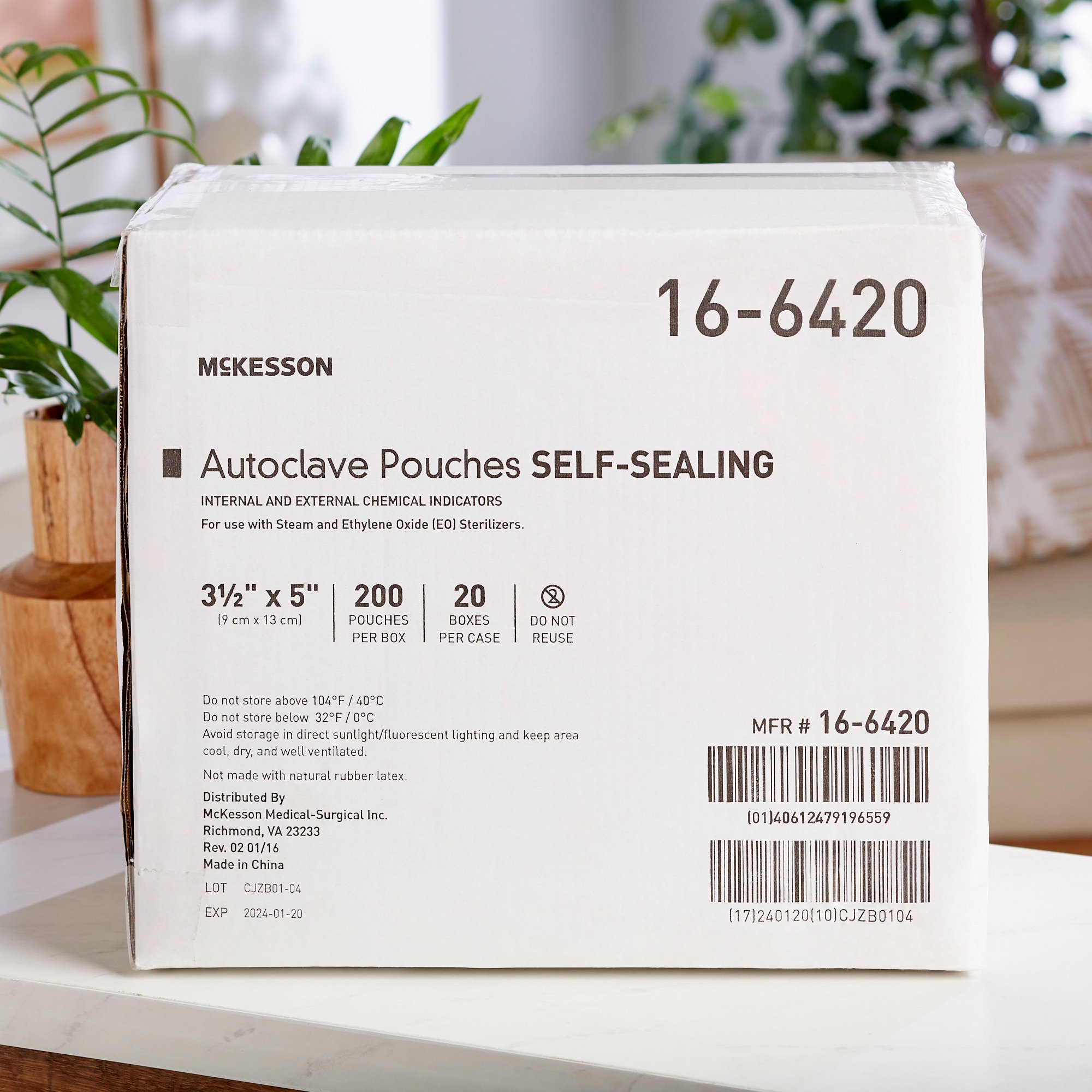 McKesson Brand 16-6420 - McKesson Sterilization Pouch, 3.5 x 5 Inch - 200/Box, 4000/Case