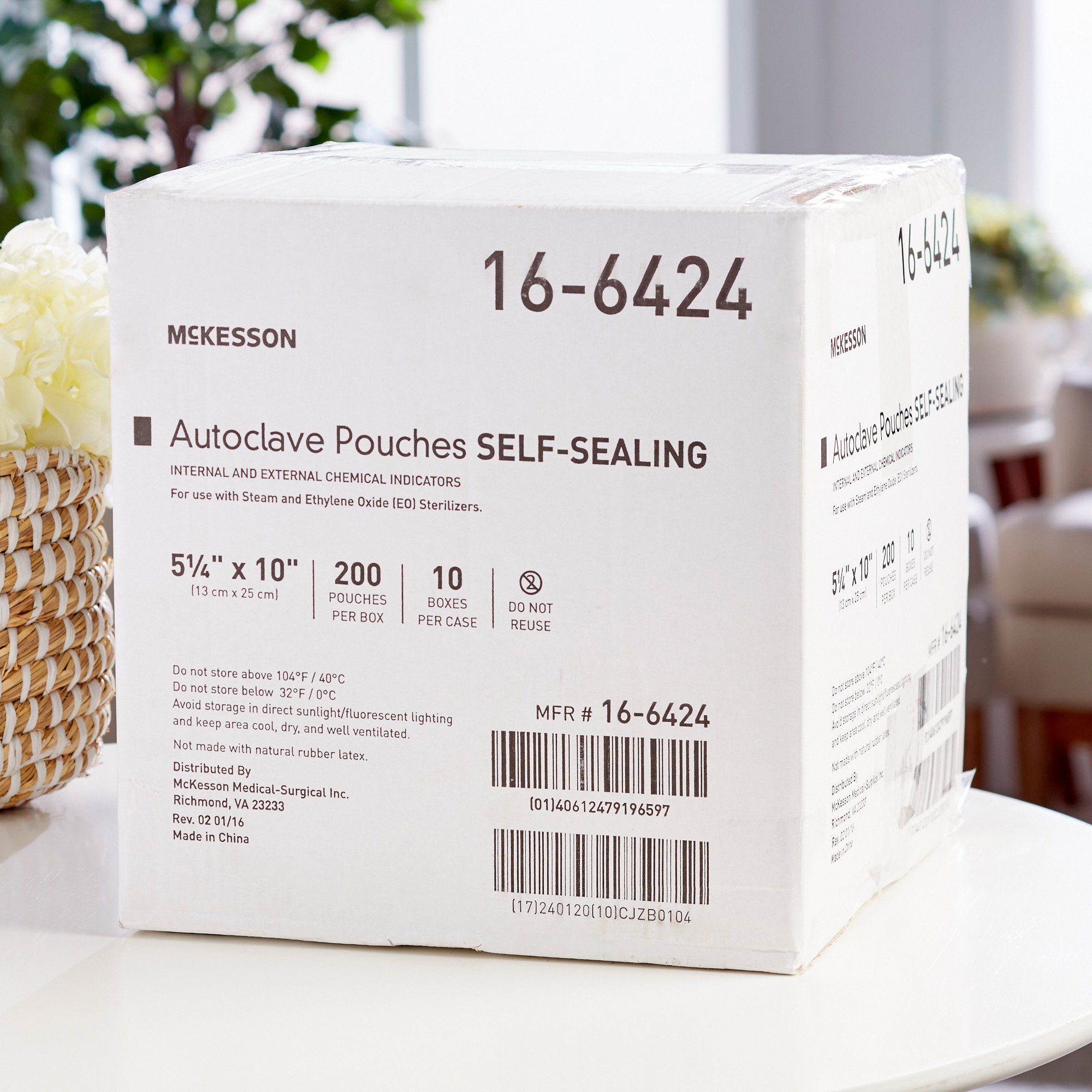 McKesson Brand 16-6424 - McKesson Sterilization Pouch, 5¼ x 10 Inch - 200/Box, 2000/Case