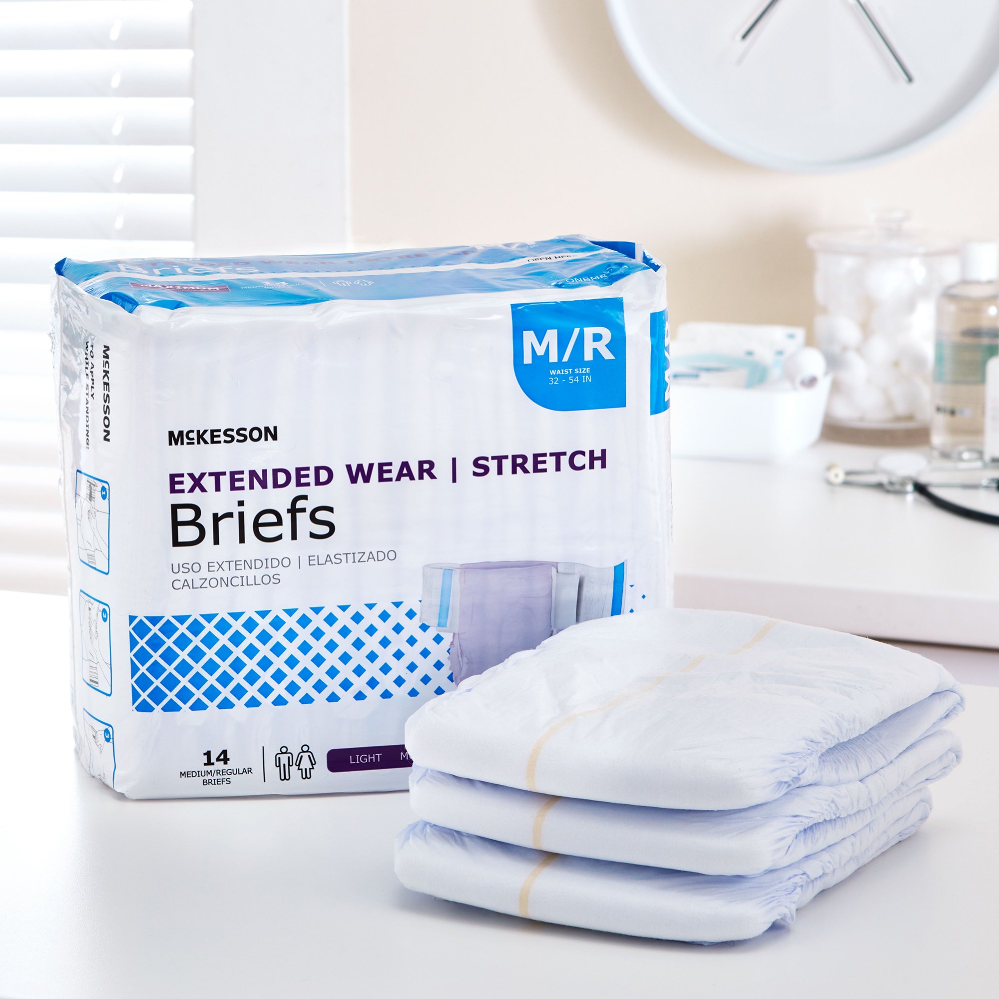 McKesson Brand ONBMR - McKesson Extended Wear Maximum Absorbency Incontinence Brief, Medium - 14/Bag, 56/Case