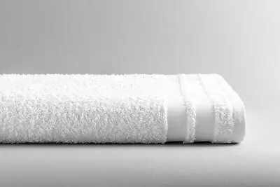 Standard Textile - 40461400 Bath Towel 22 X 44 Inch Cotton 85% / Polyester 15% White Reusable