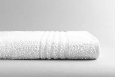 Standard Textile - 40143100 Bath Towel 22 X 46 Inch Cotton / Polyester White Reusable
