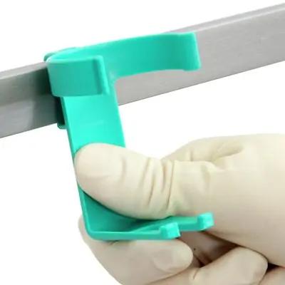 B. Braun - FZ00141483 Easy-Clip Vial Holder Small Holder For use with Syringes and Vials 10 to 100 mL